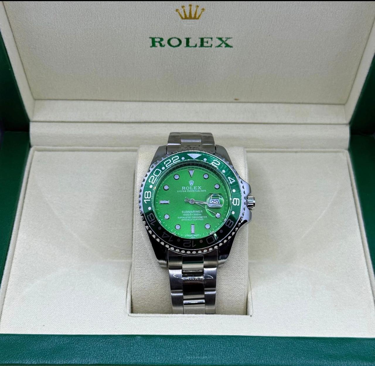 Rolex Submariner green rotating dial
